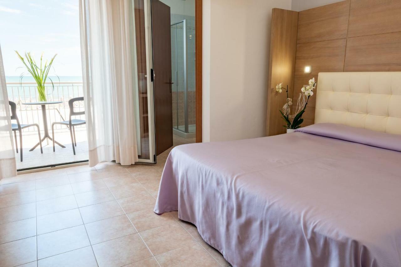 Hotel Nettuno Caorle Eksteriør bilde