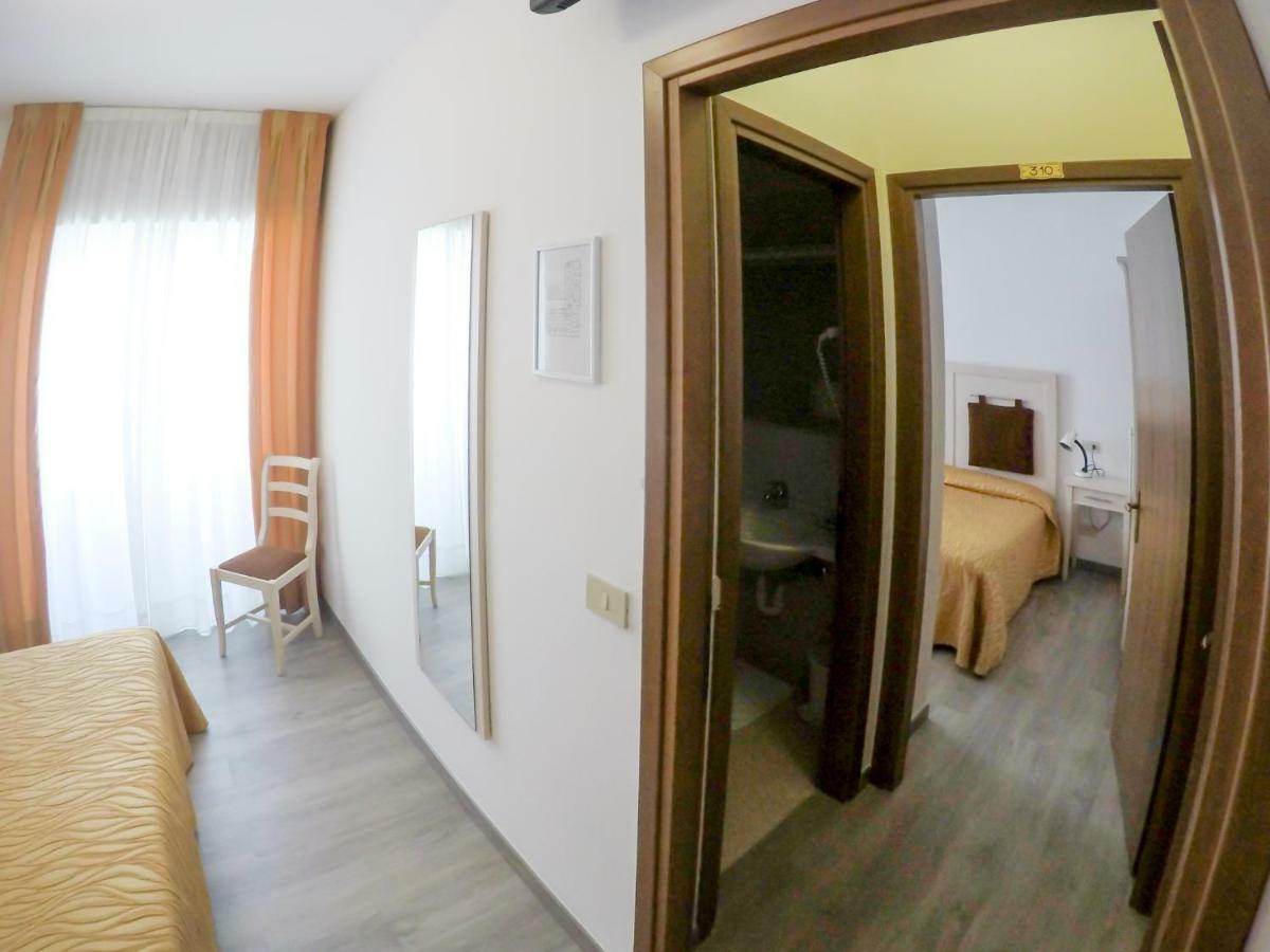 Hotel Nettuno Caorle Eksteriør bilde