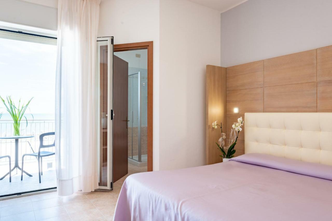 Hotel Nettuno Caorle Eksteriør bilde