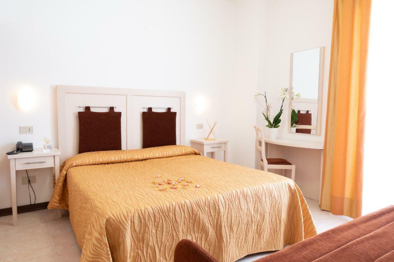 Hotel Nettuno Caorle Eksteriør bilde